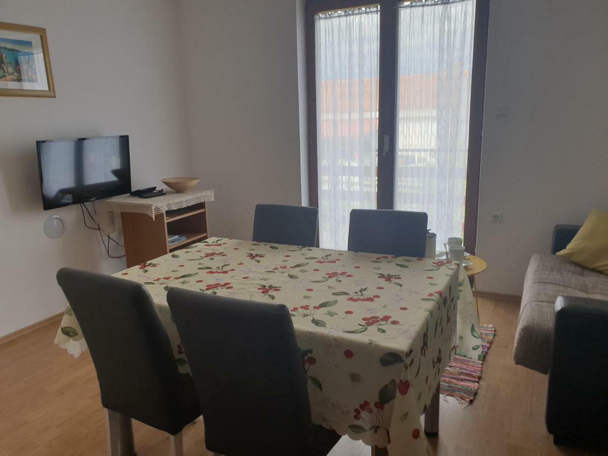 Apartman Broznic Šilo Eksteriør billede